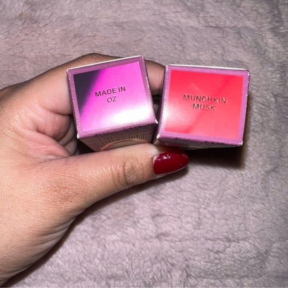 2 For 20 R.e.m Beauty Lip Stain Made In oz Munchkin In Musk 💚Wicked💚New stocked🩷 - Picture 3 of 3